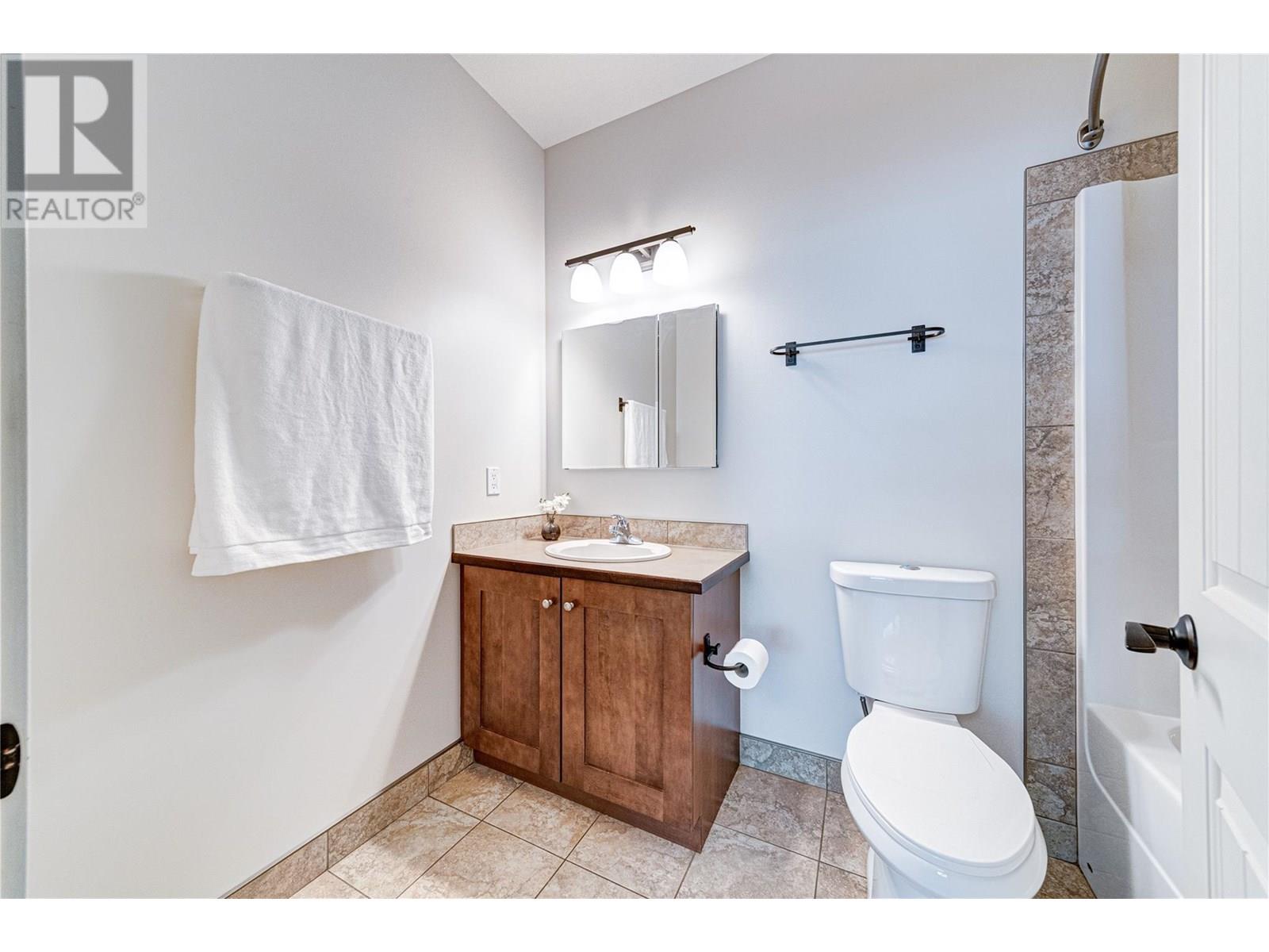 Photo 14 of 1327 Cherrywood Boulevard, Sparwood BC