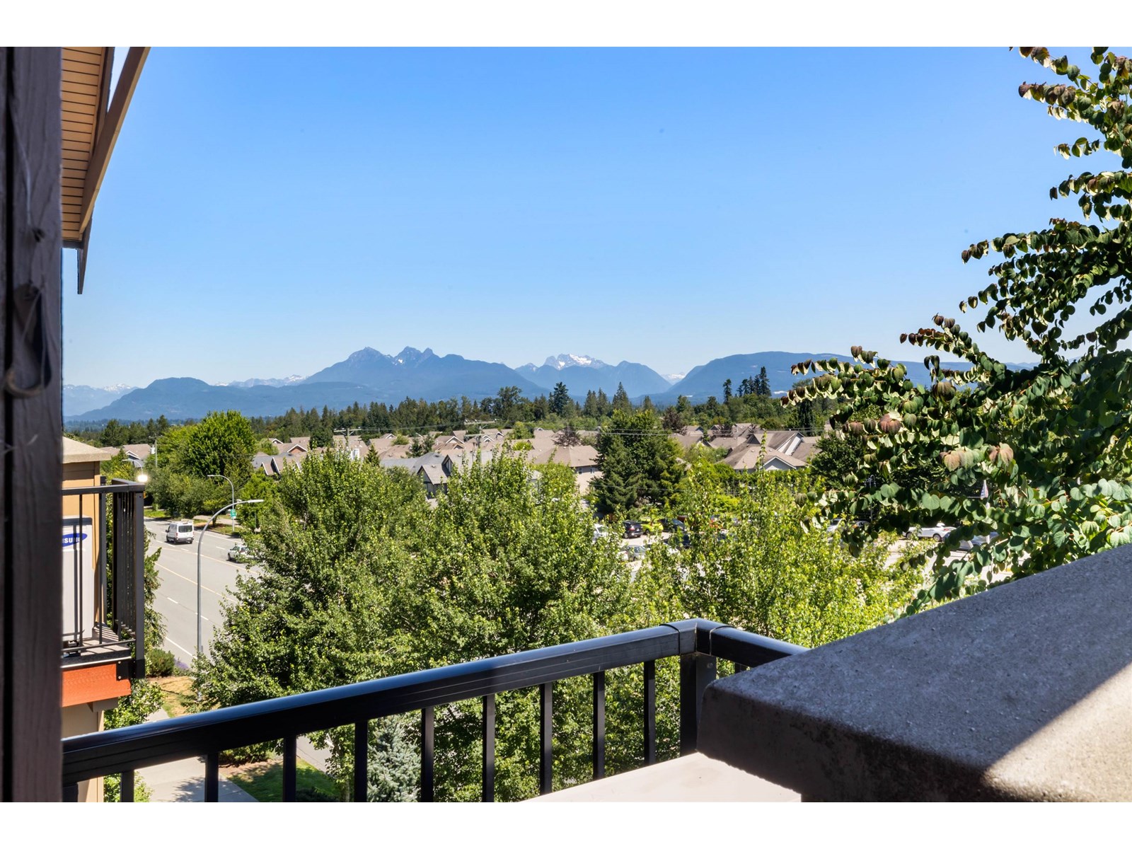Photo 27 of 587 8288 207 A Street, Langley BC