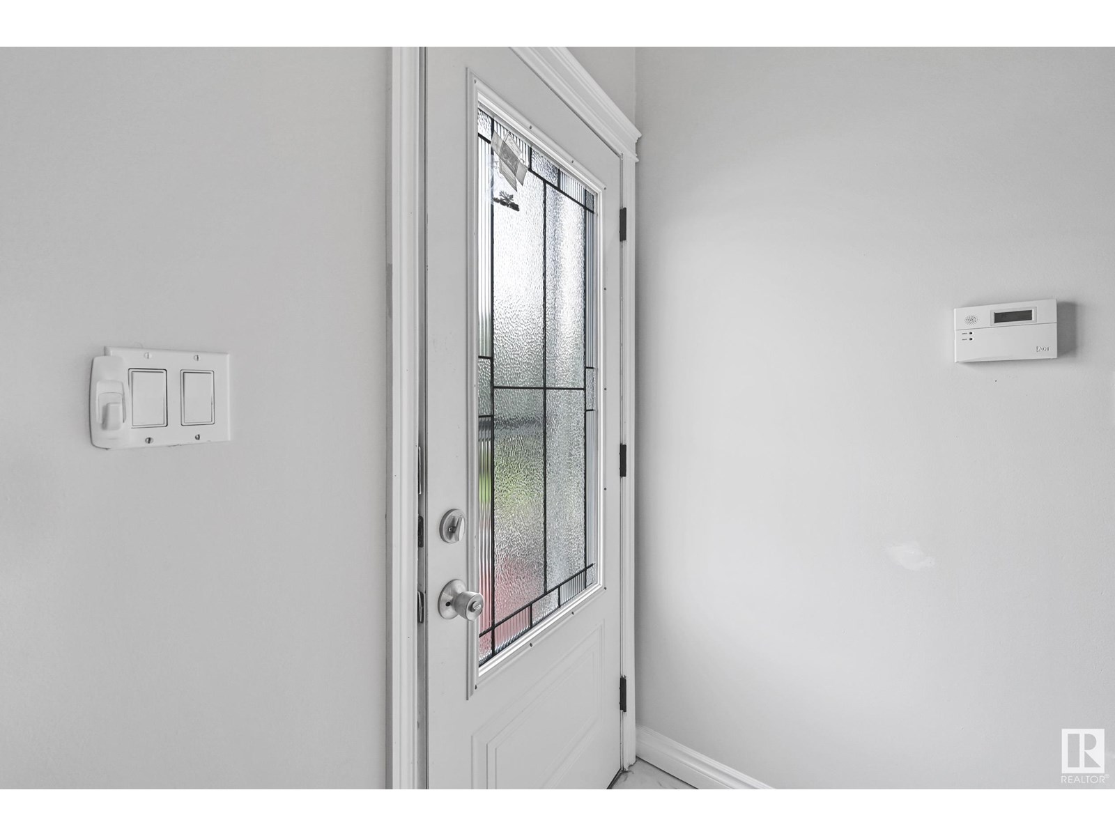 Photo 20 of 6803 149 A Av Nw, Edmonton AB
