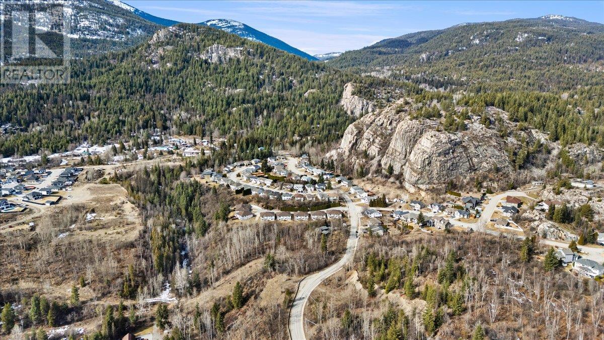 1220 37th Street, Castlegar