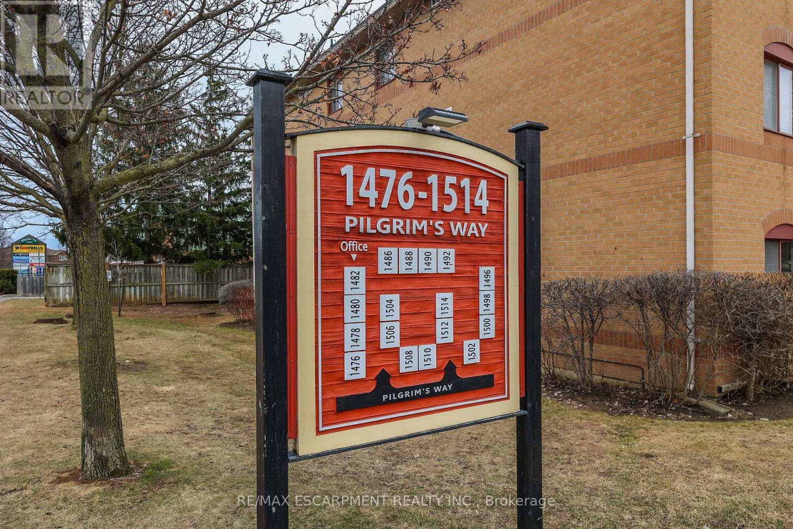 Photo 19 of 1732 1478 Pilgrims Way, Oakville ON