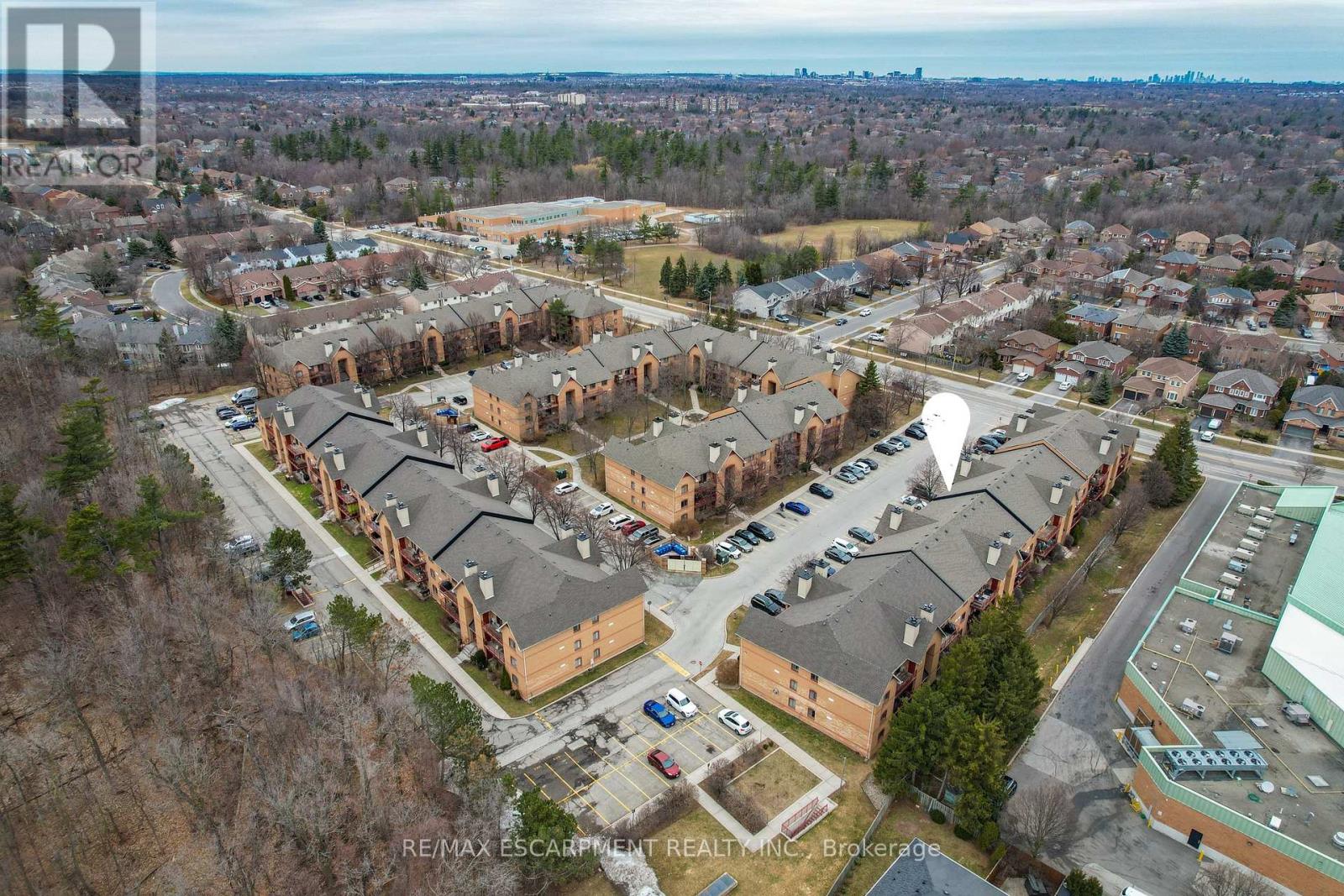 Photo 23 of 1732 1478 Pilgrims Way, Oakville ON
