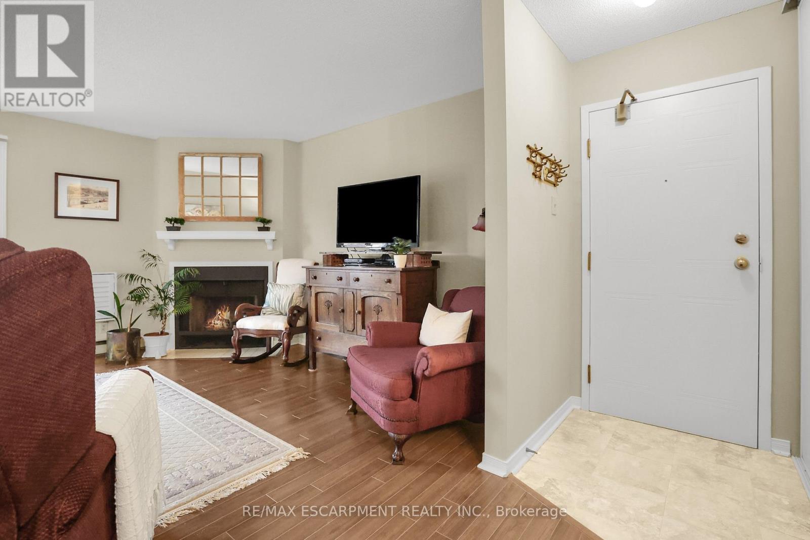 Photo 22 of 1732 1478 Pilgrims Way, Oakville ON