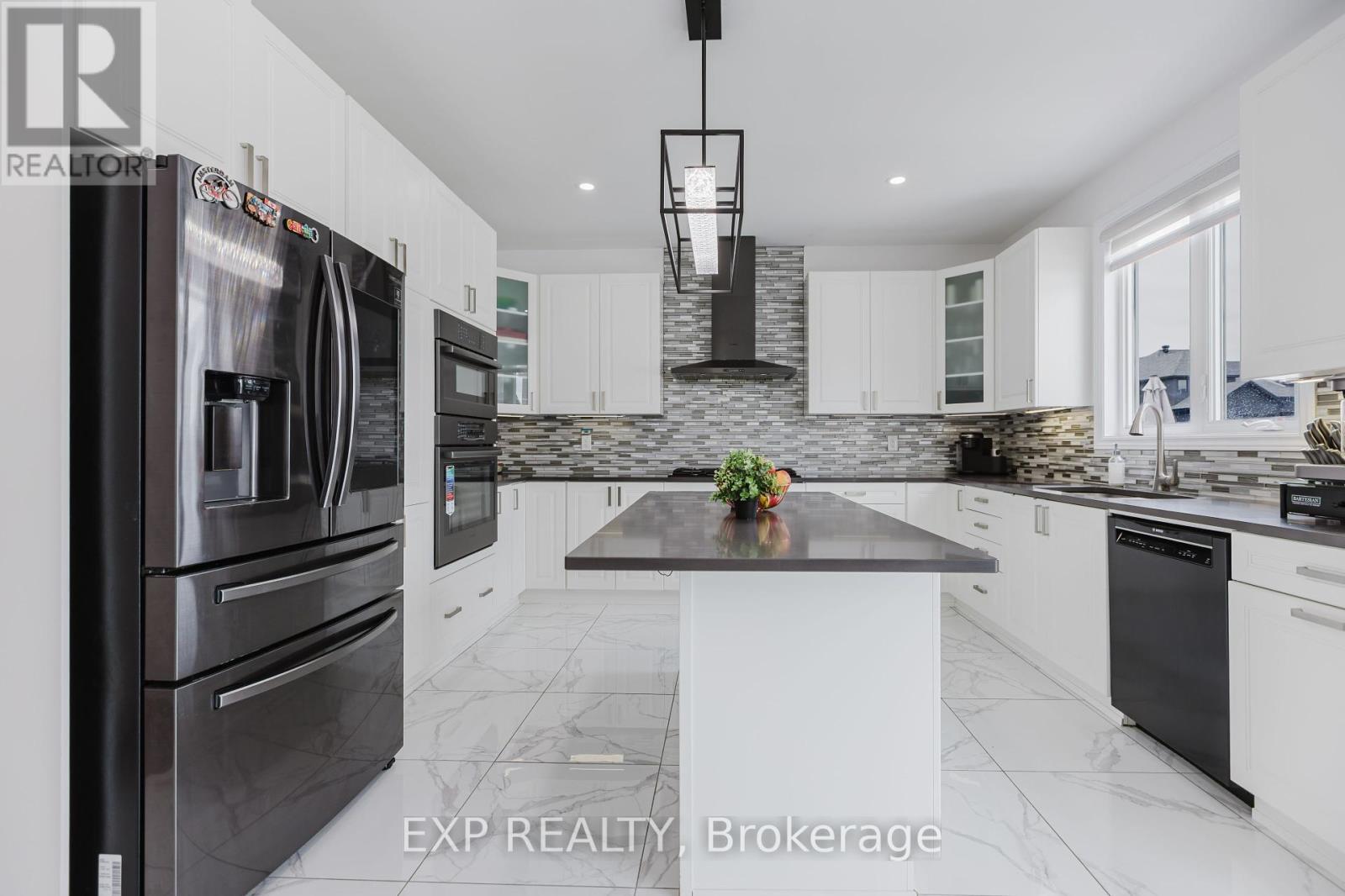 Photo 11 of 504 Albert Boyd Private, Ottawa ON