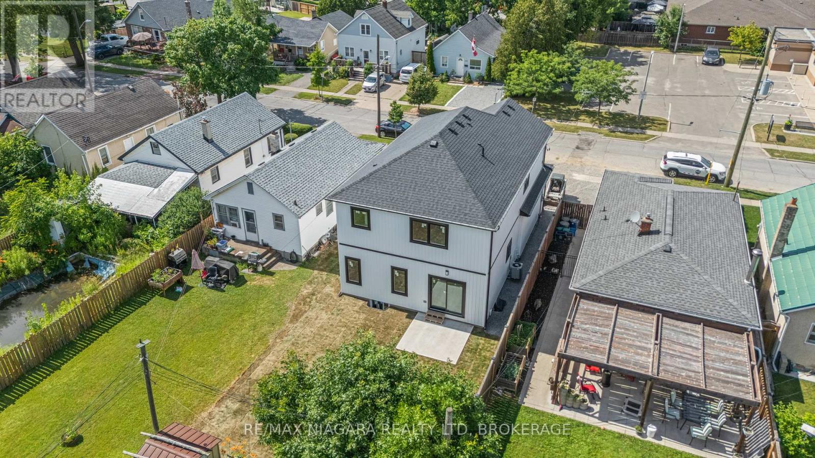 Photo 38 of 126 Chetwood Street, St Catharines ON