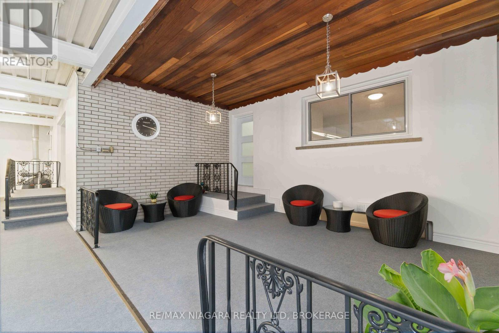 Photo 13 of 7159 Mccoll Drive, Niagara Falls ON
