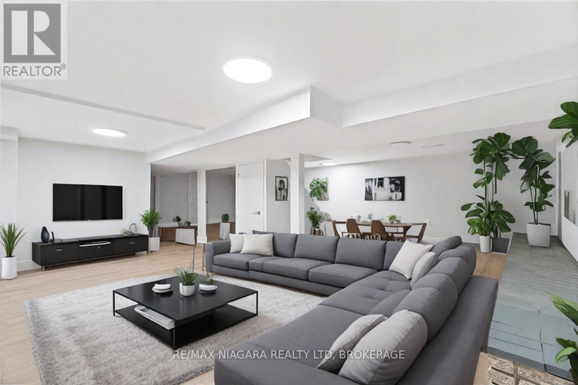 Photo 15 of 7159 Mccoll Drive, Niagara Falls ON