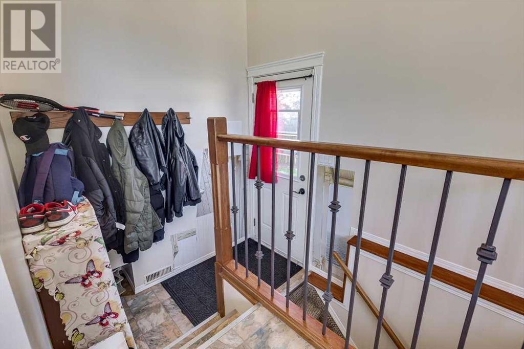 Photo 41 of 55 Horn Crescent, Red Deer AB