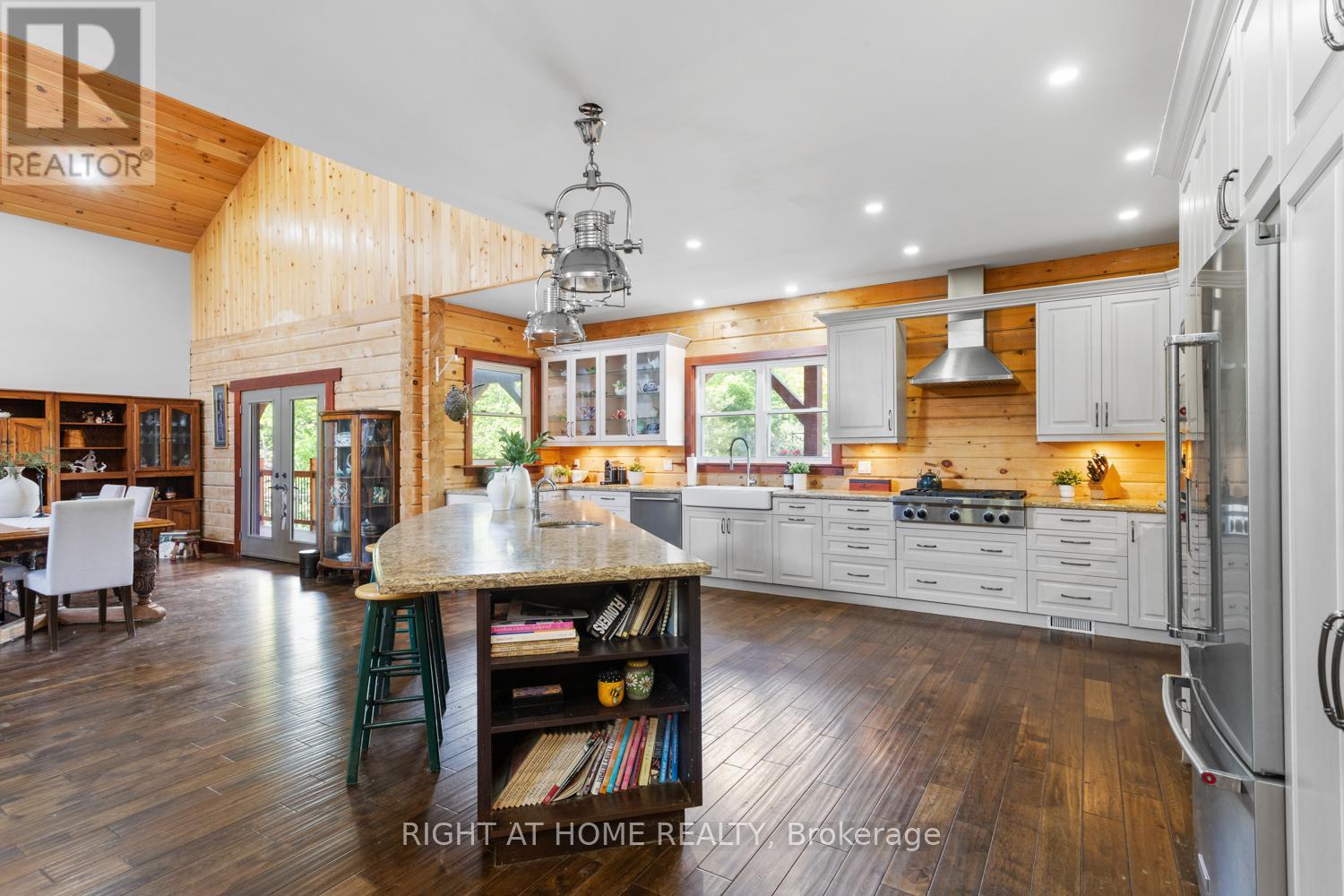 Photo 27 of 177 Ellwood Crescent, Trent Lakes ON