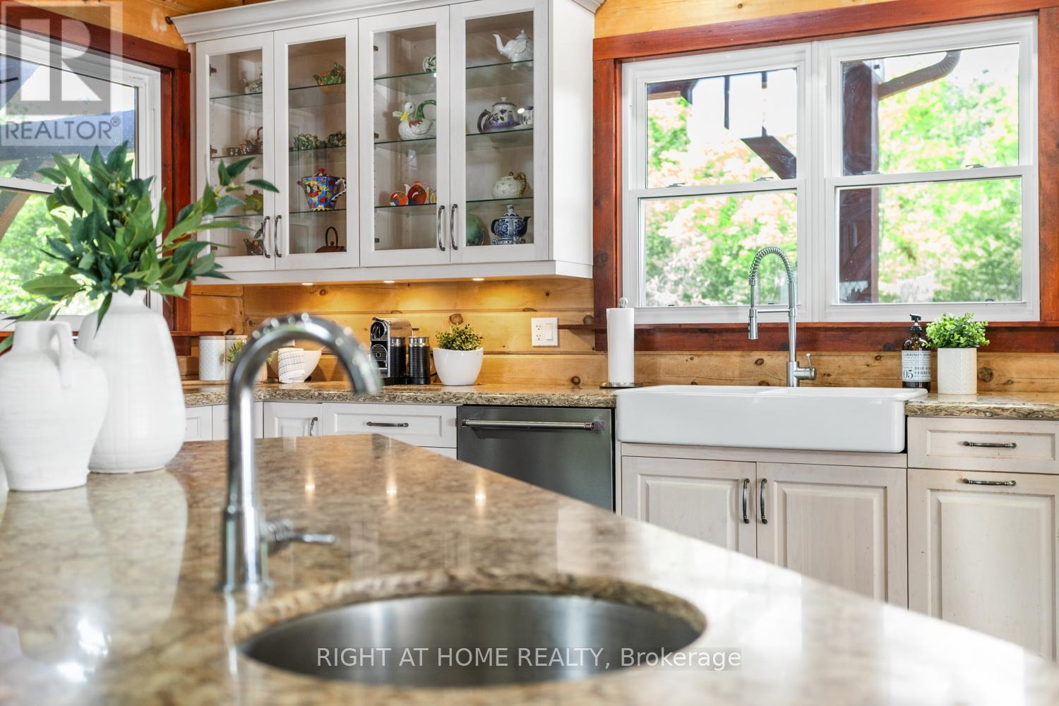 Photo 31 of 177 Ellwood Crescent, Trent Lakes ON