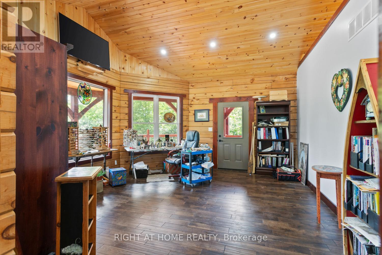 Photo 24 of 177 Ellwood Crescent, Trent Lakes ON