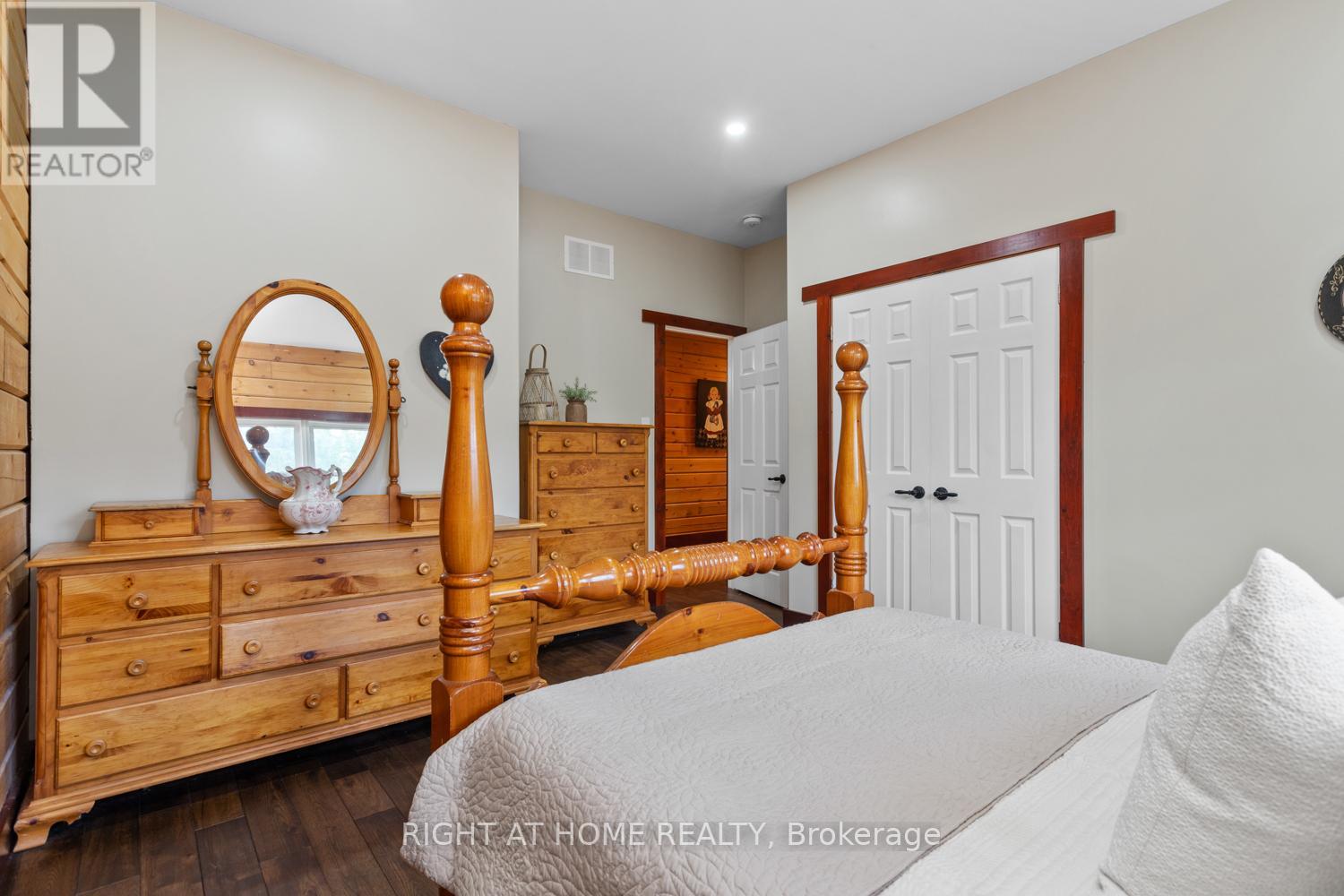Photo 26 of 177 Ellwood Crescent, Trent Lakes ON