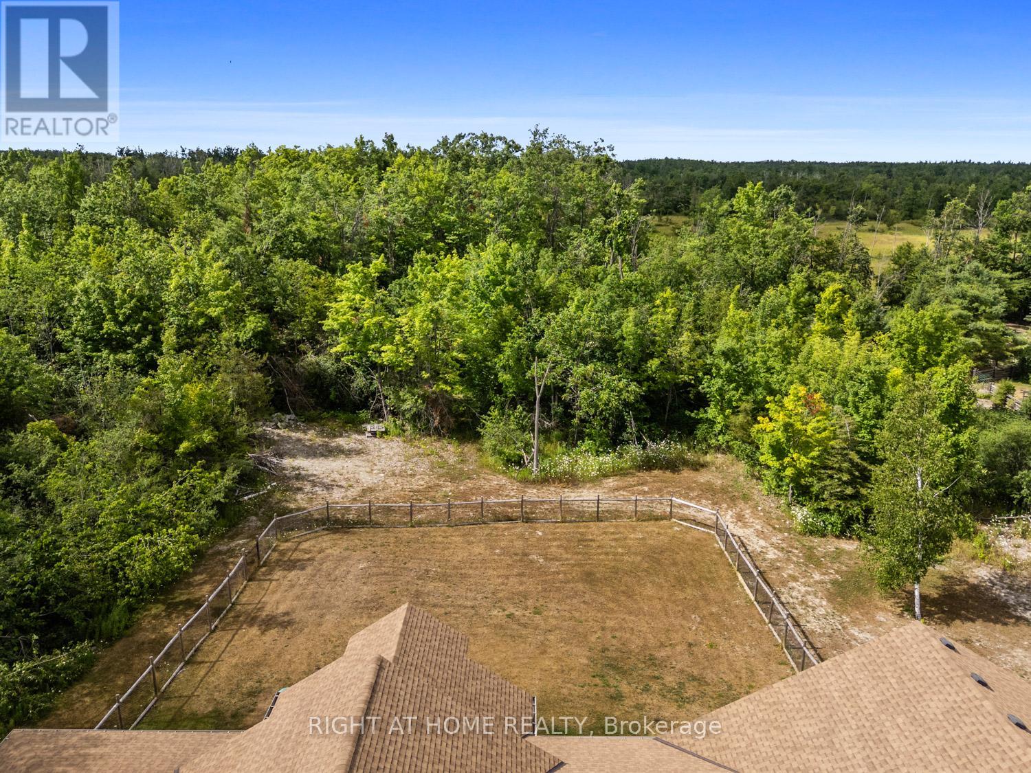 Photo 21 of 177 Ellwood Crescent, Trent Lakes ON