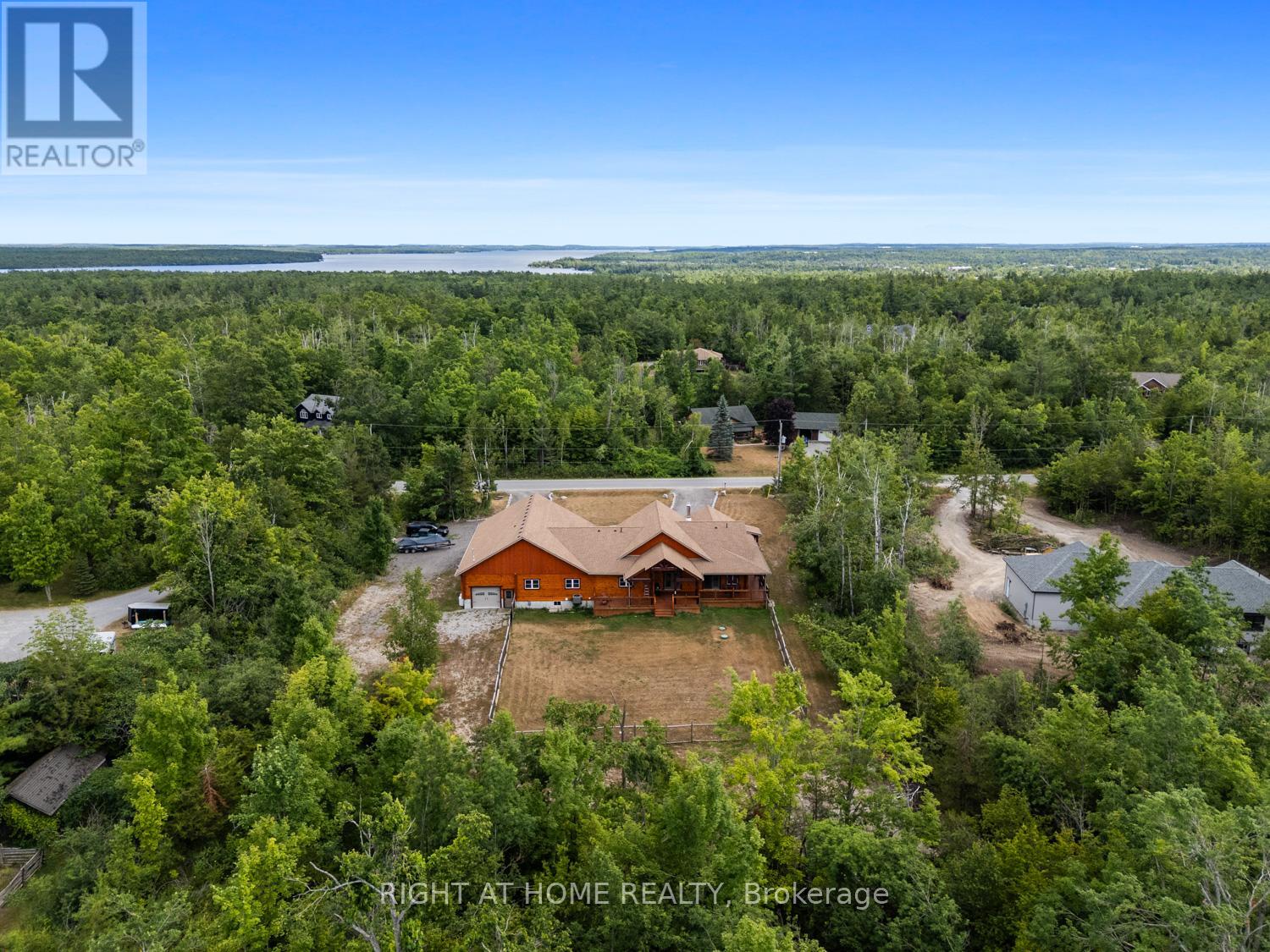 Photo 14 of 177 Ellwood Crescent, Trent Lakes ON