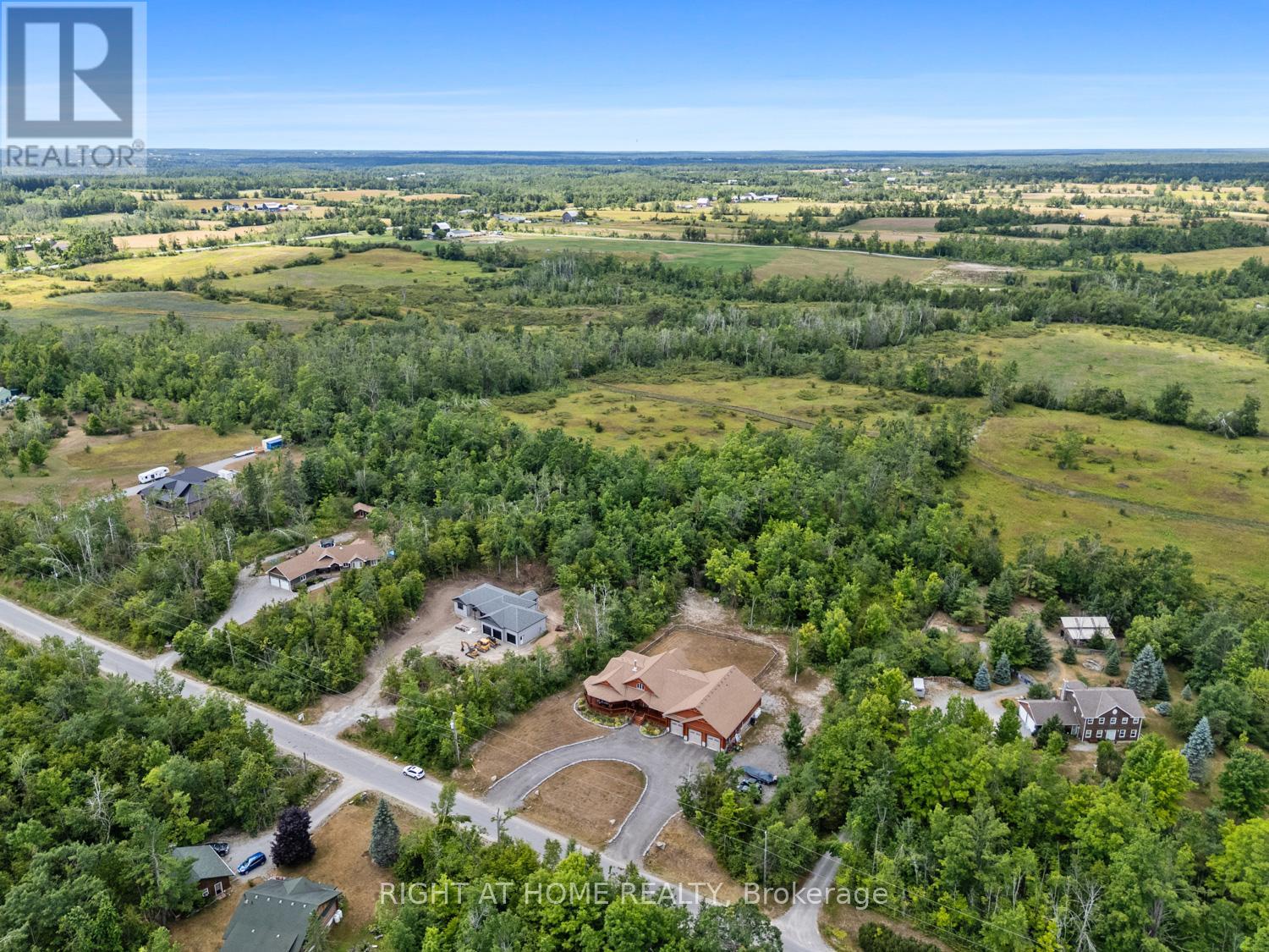 Photo 15 of 177 Ellwood Crescent, Trent Lakes ON