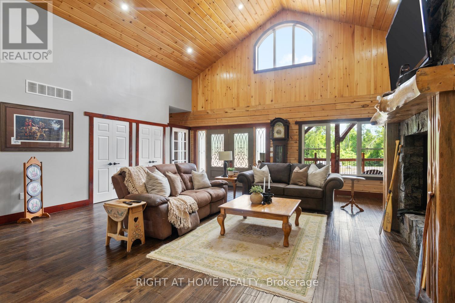 Photo 41 of 177 Ellwood Crescent, Trent Lakes ON