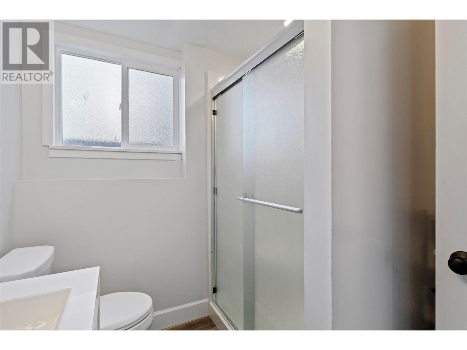 689 VALDES Drive, Kamloops