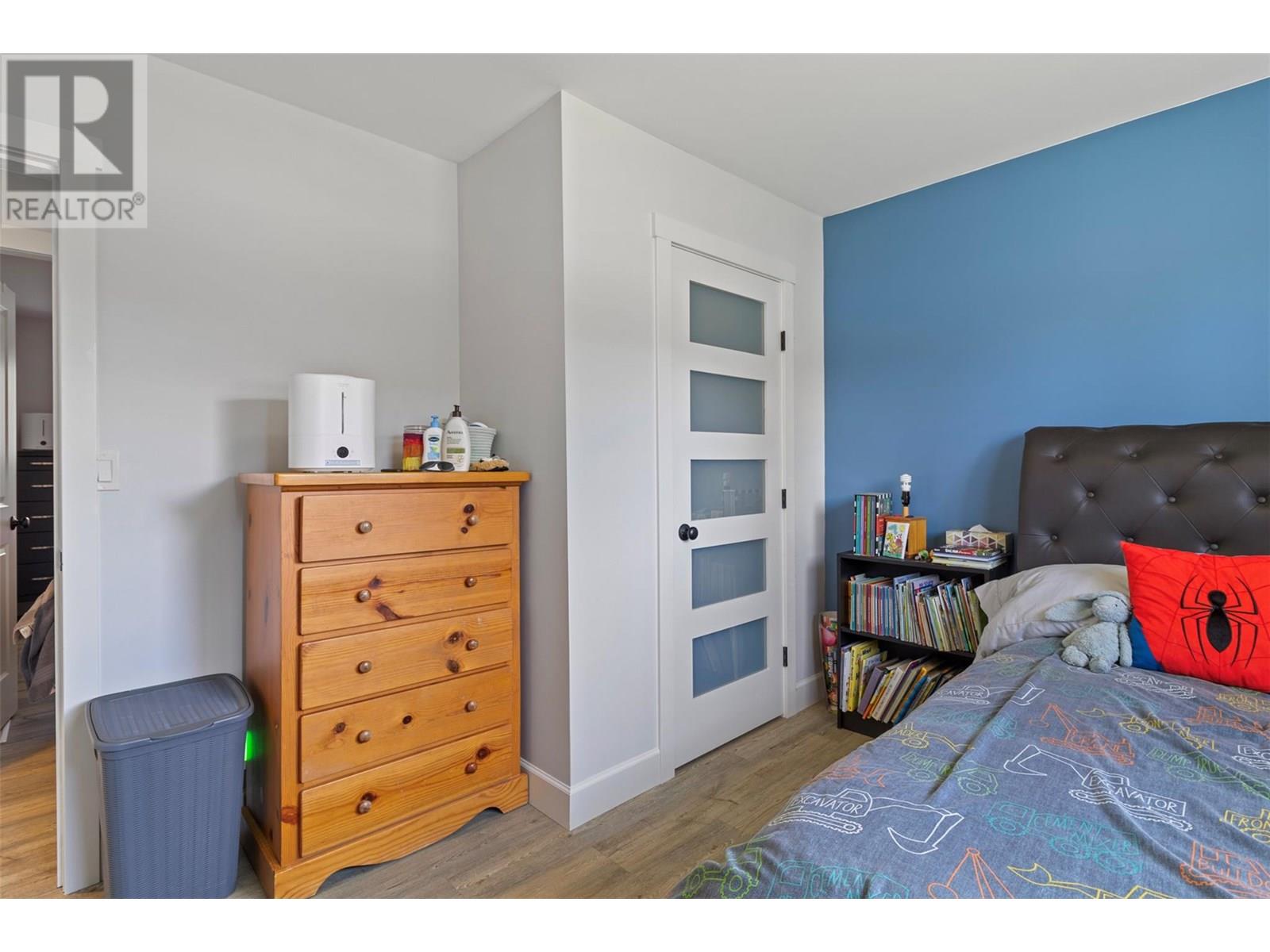 689 VALDES Drive, Kamloops