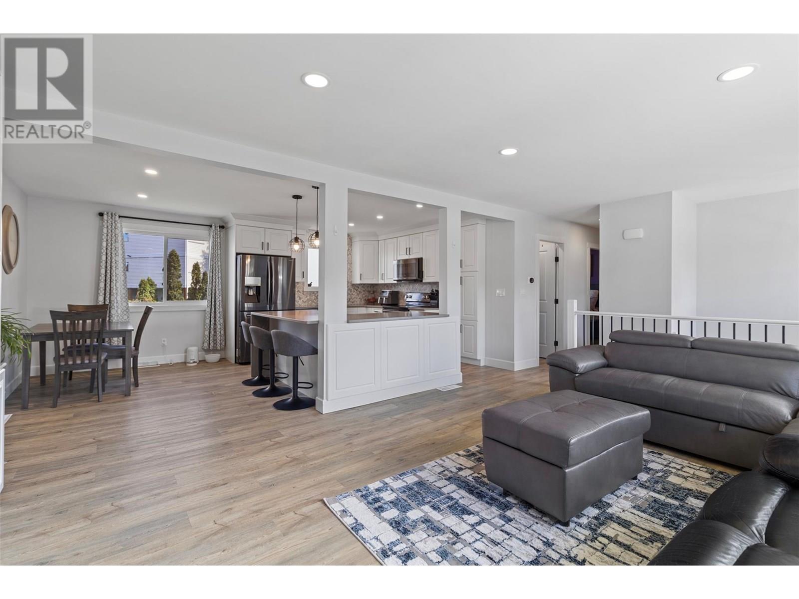 689 VALDES Drive, Kamloops