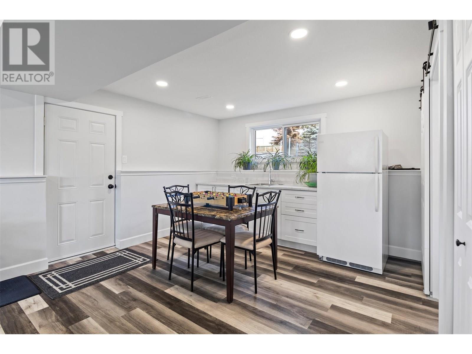 689 VALDES Drive, Kamloops