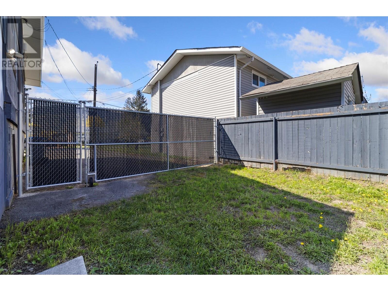 689 VALDES Drive, Kamloops