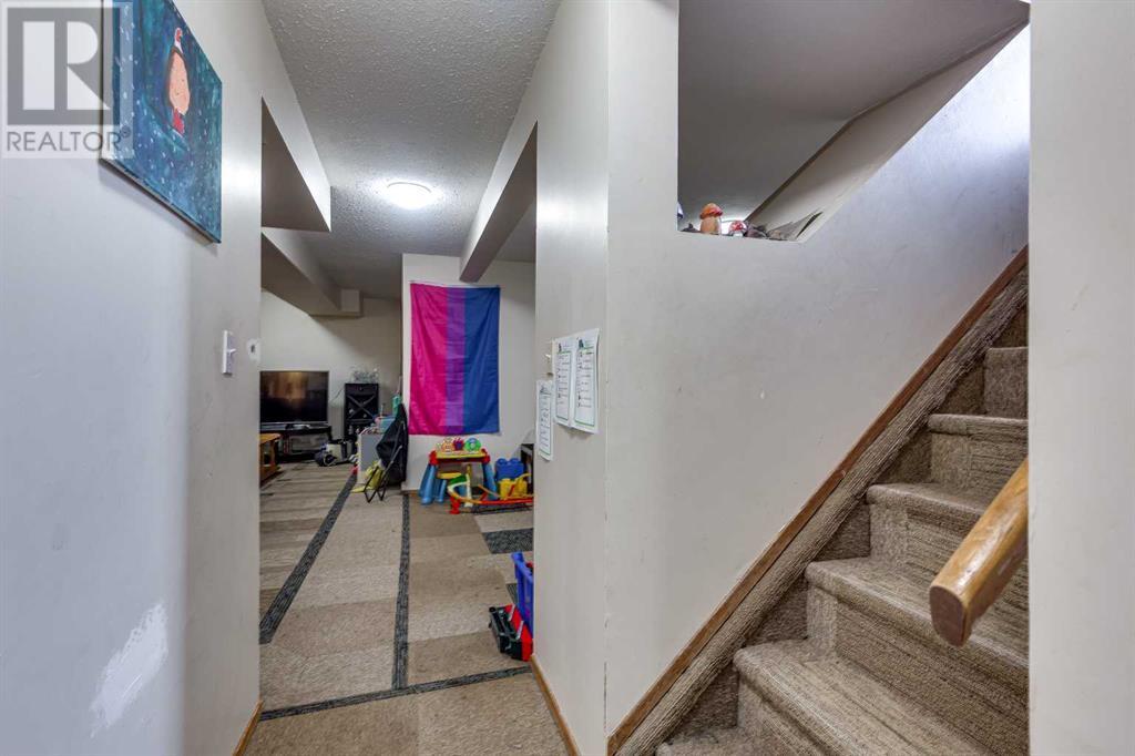 Photo 9 of 77 Eastman Crescent, Red Deer AB