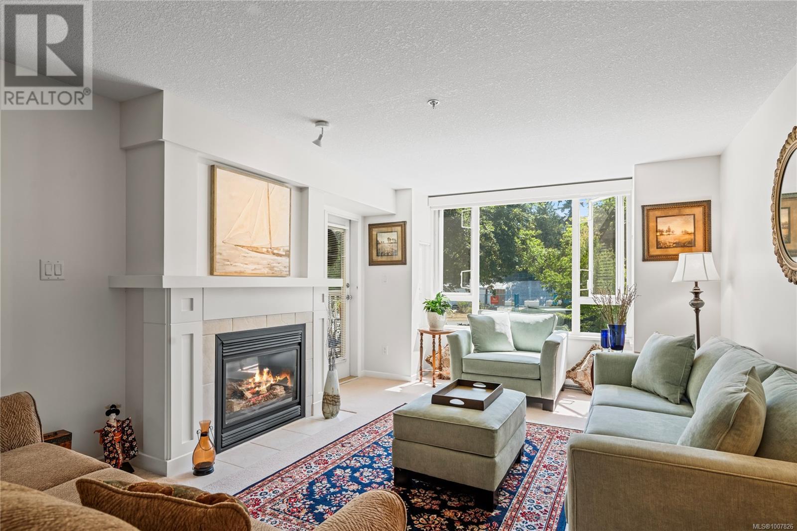 Photo 4 of 209 5685 Edgewater Lane, Nanaimo BC