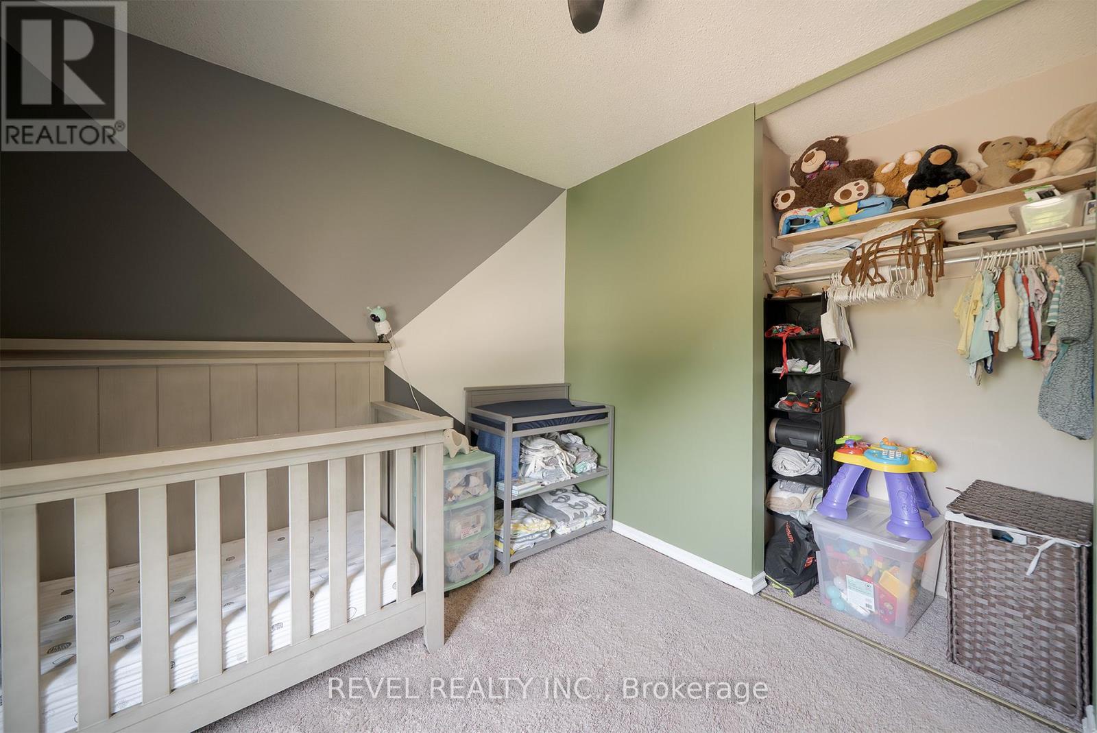 Photo 18 of 323 Brantwood Park Road, Brantford ON