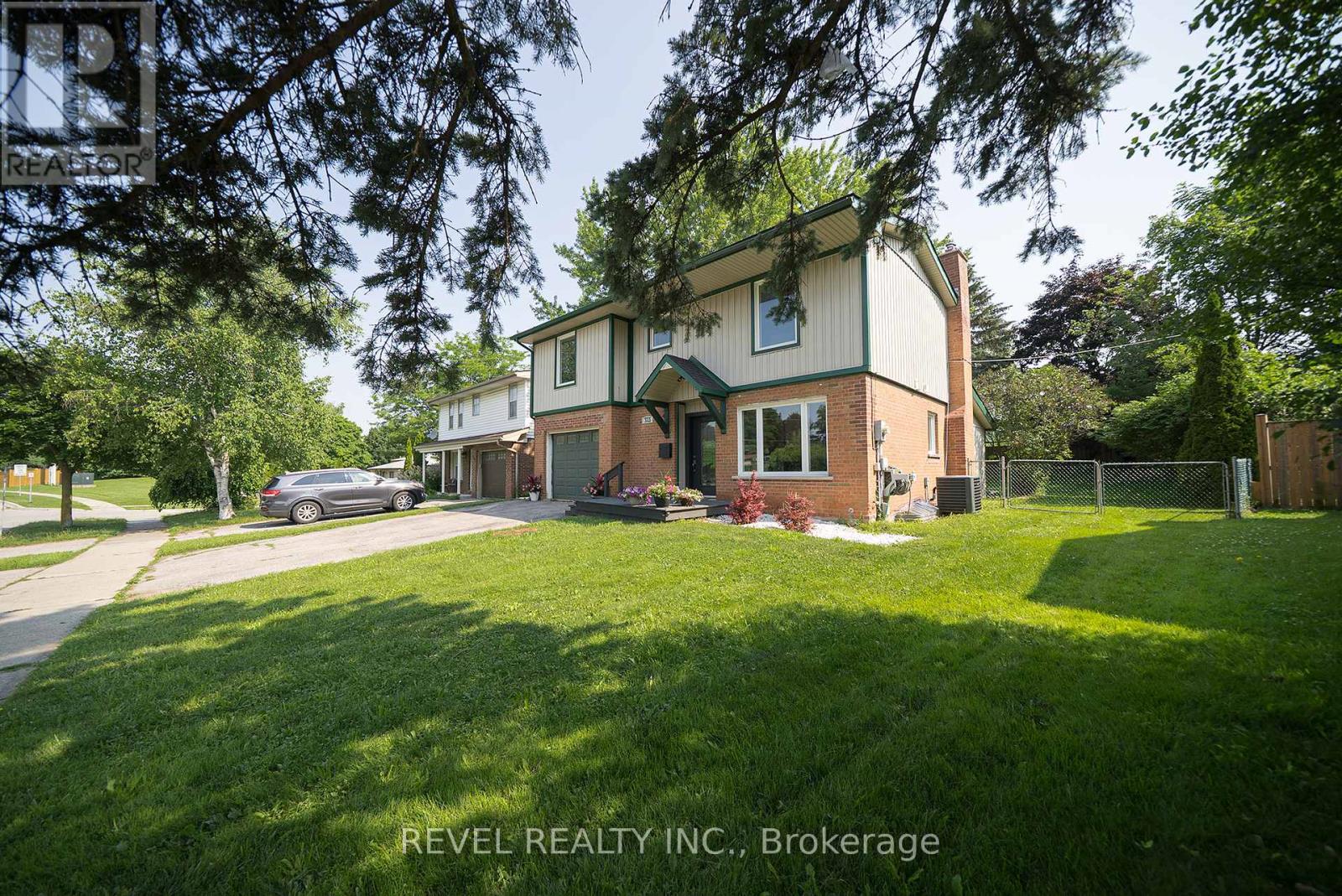Photo 2 of 323 Brantwood Park Road, Brantford ON