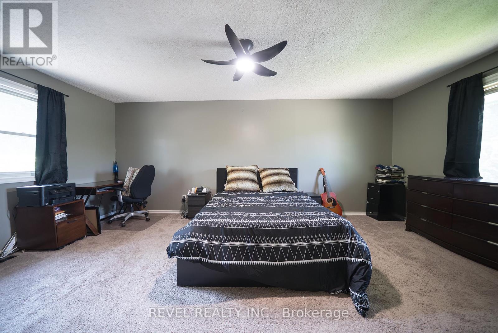Photo 20 of 323 Brantwood Park Road, Brantford ON