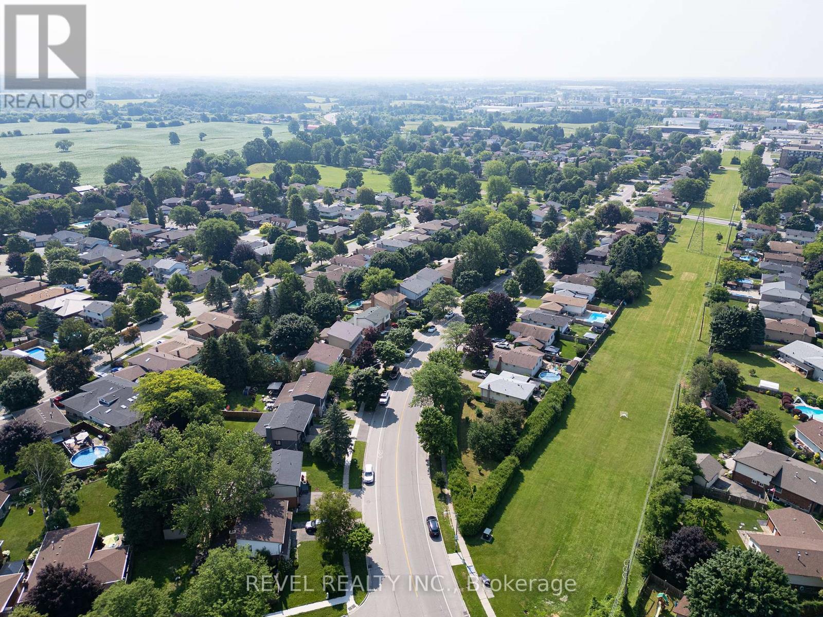 Photo 41 of 323 Brantwood Park Road, Brantford ON