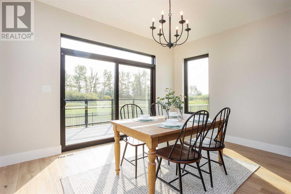 Single Family House for Sale in  Emerald Drive Evergreen Red Deer 