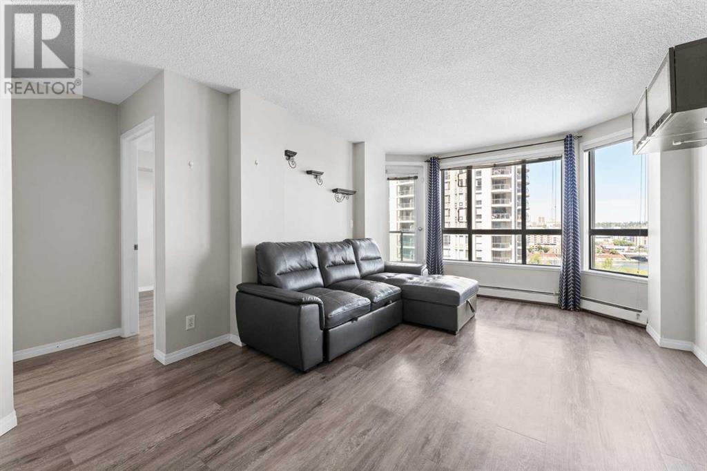 Single Family House for Sale in    Avenue SW Downtown West End Calgary 