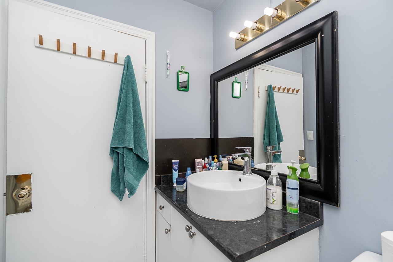 Photo 10 of 8543 144 Street, Surrey BC