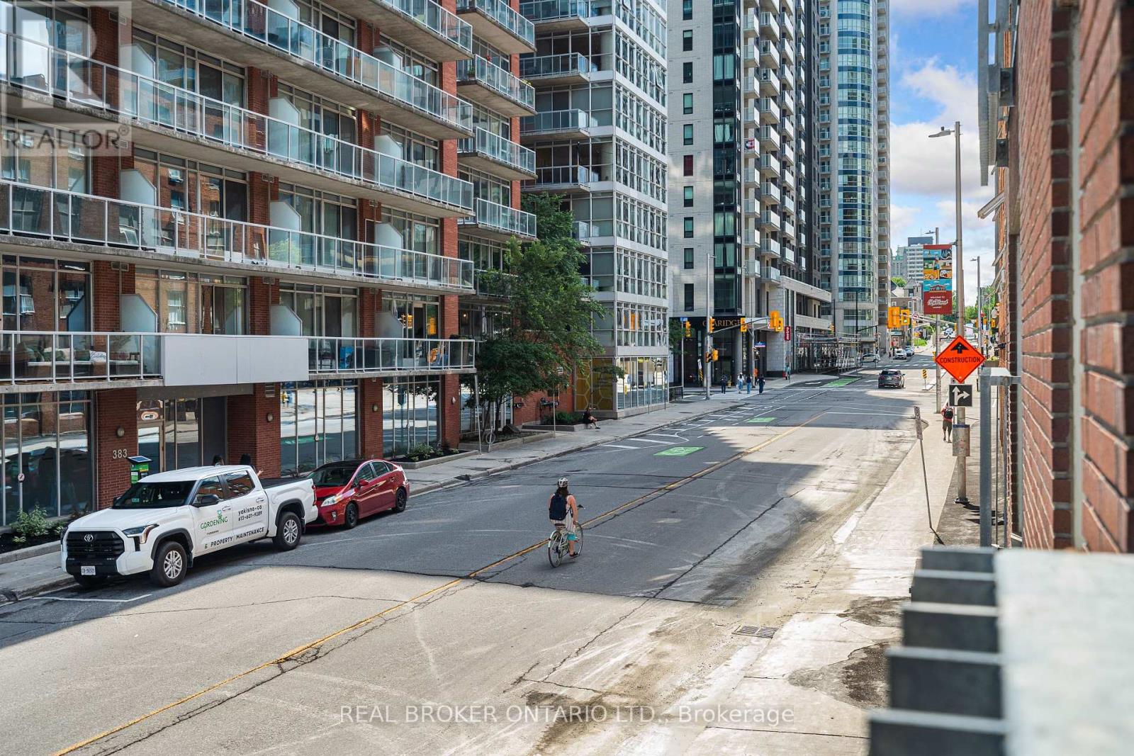 Photo 11 of 102 360 Cumberland Street, Ottawa ON