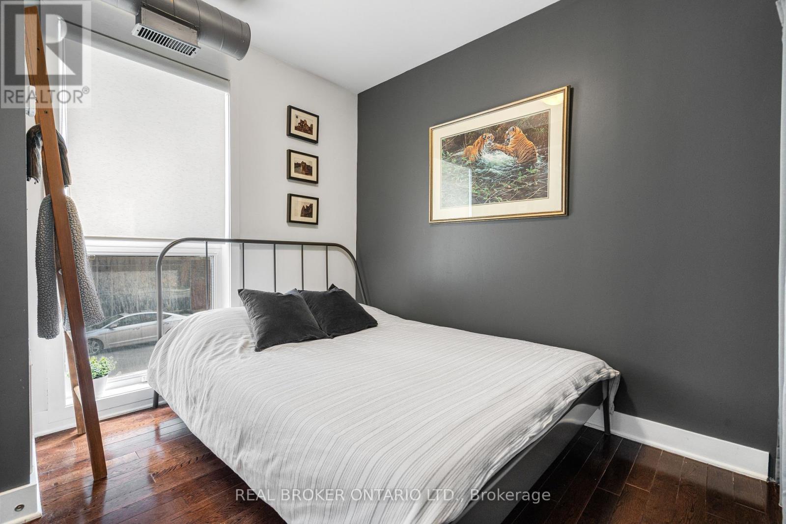 Photo 7 of 102 360 Cumberland Street, Ottawa ON