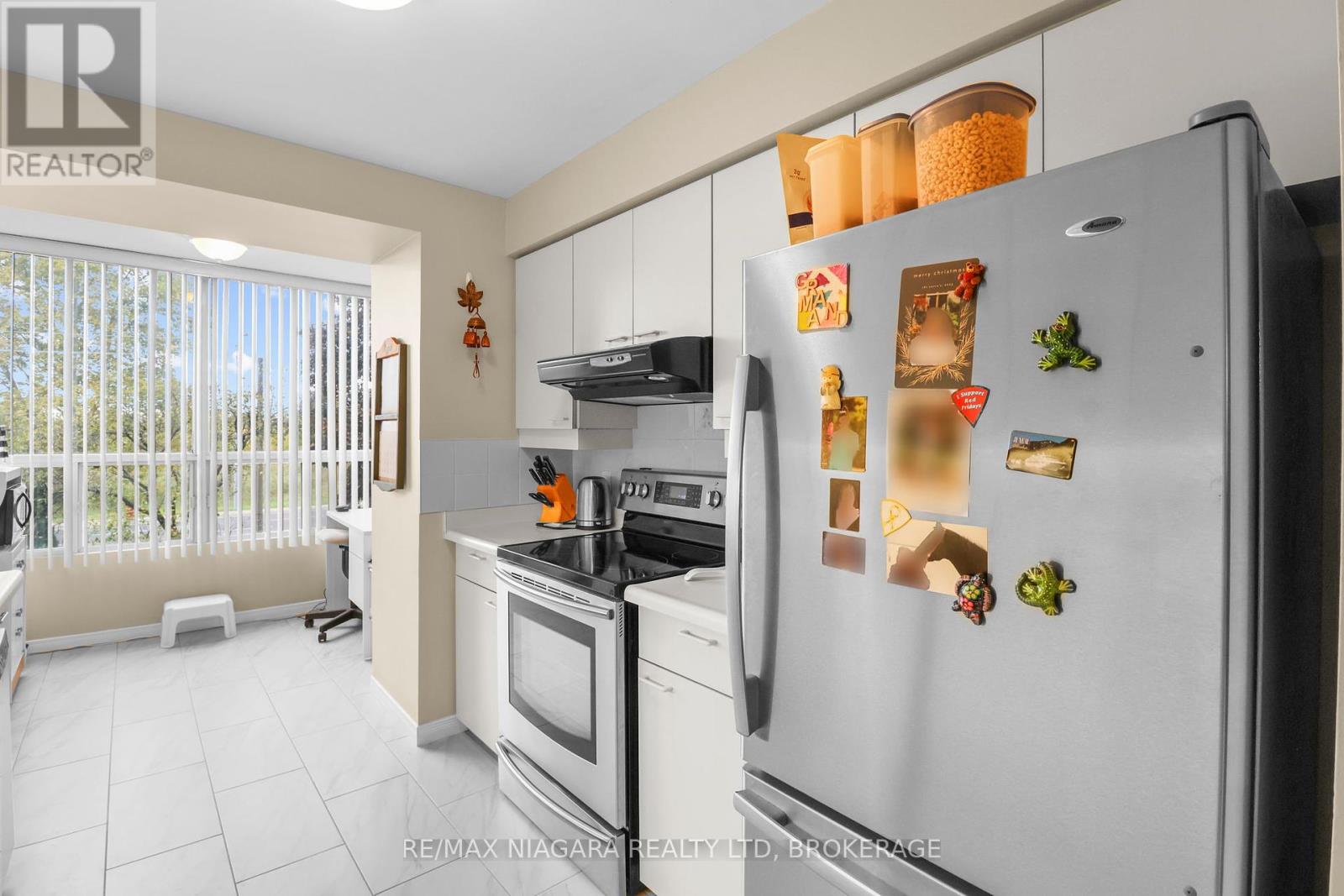 Photo 7 of 303 5100 Dorchester Road, Niagara Falls ON