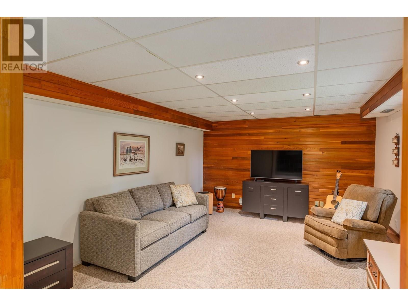 Photo 39 of 2707 Maple Crescent, Rossland BC