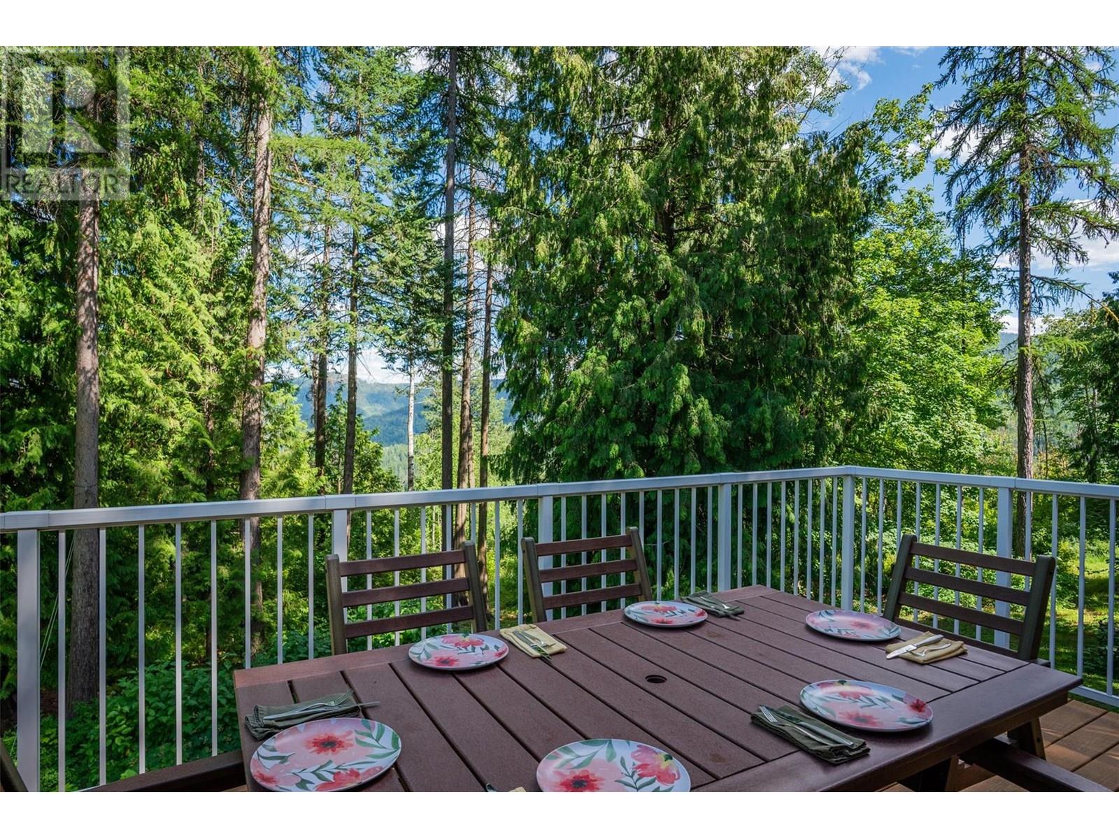 Photo 11 of 2707 Maple Crescent, Rossland BC