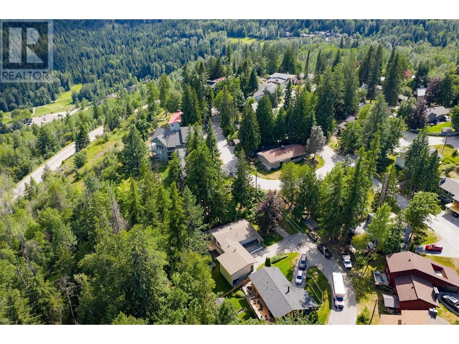 Photo 34 of 2707 Maple Crescent, Rossland BC