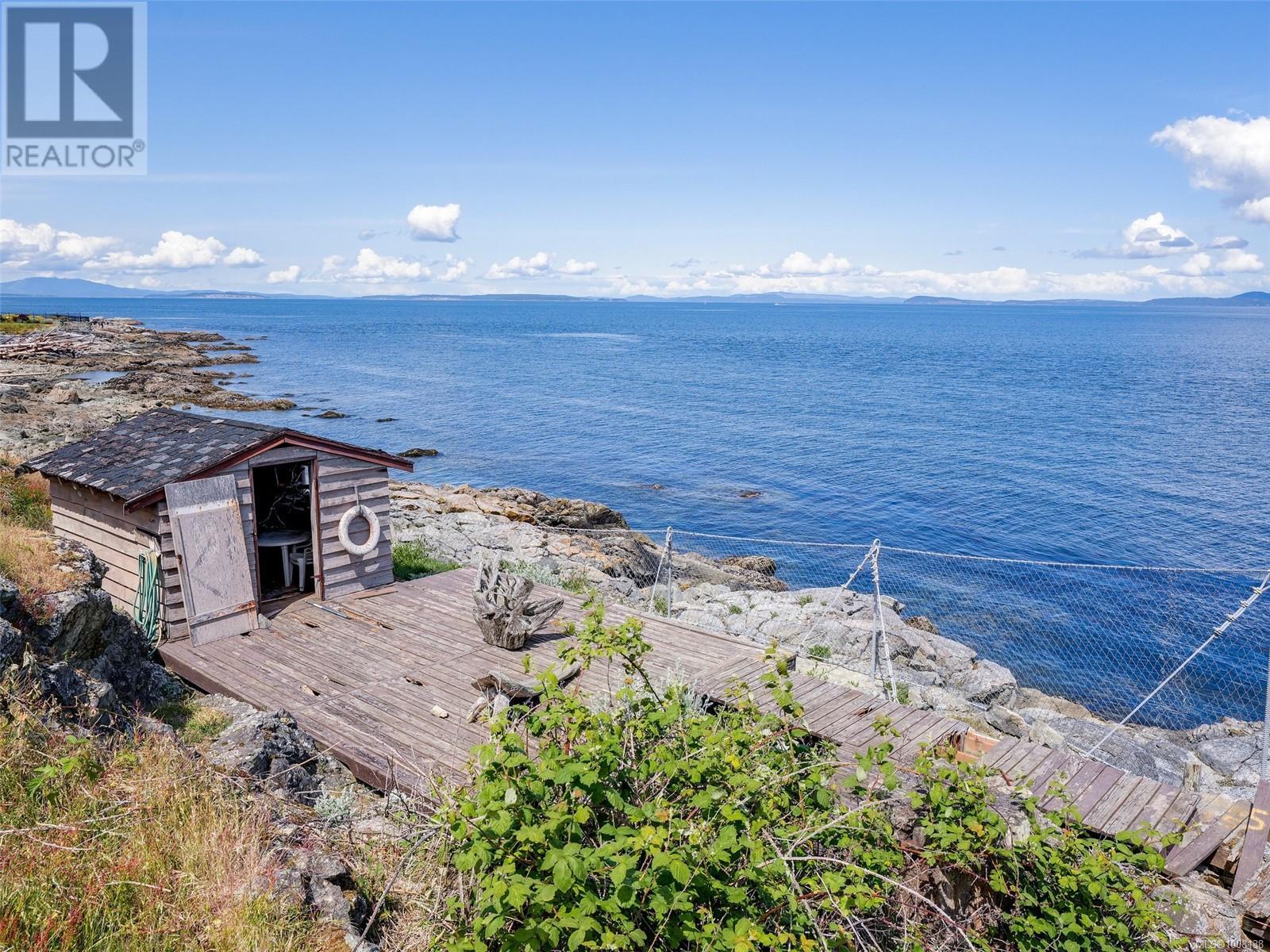 Photo 44 of 6000 Lockehaven Dr, Saanich BC