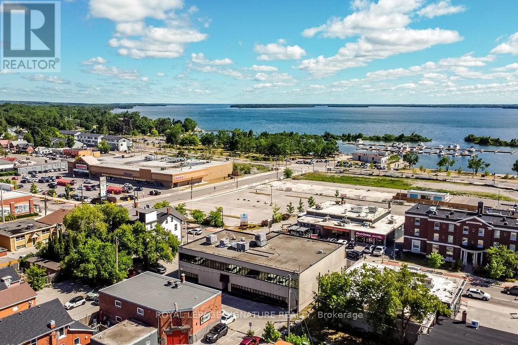 Photo 22 of 19 Front Street N, Orillia ON