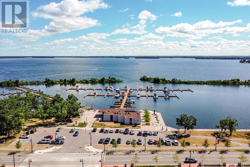 Photo 16 of 19 Front Street N, Orillia ON