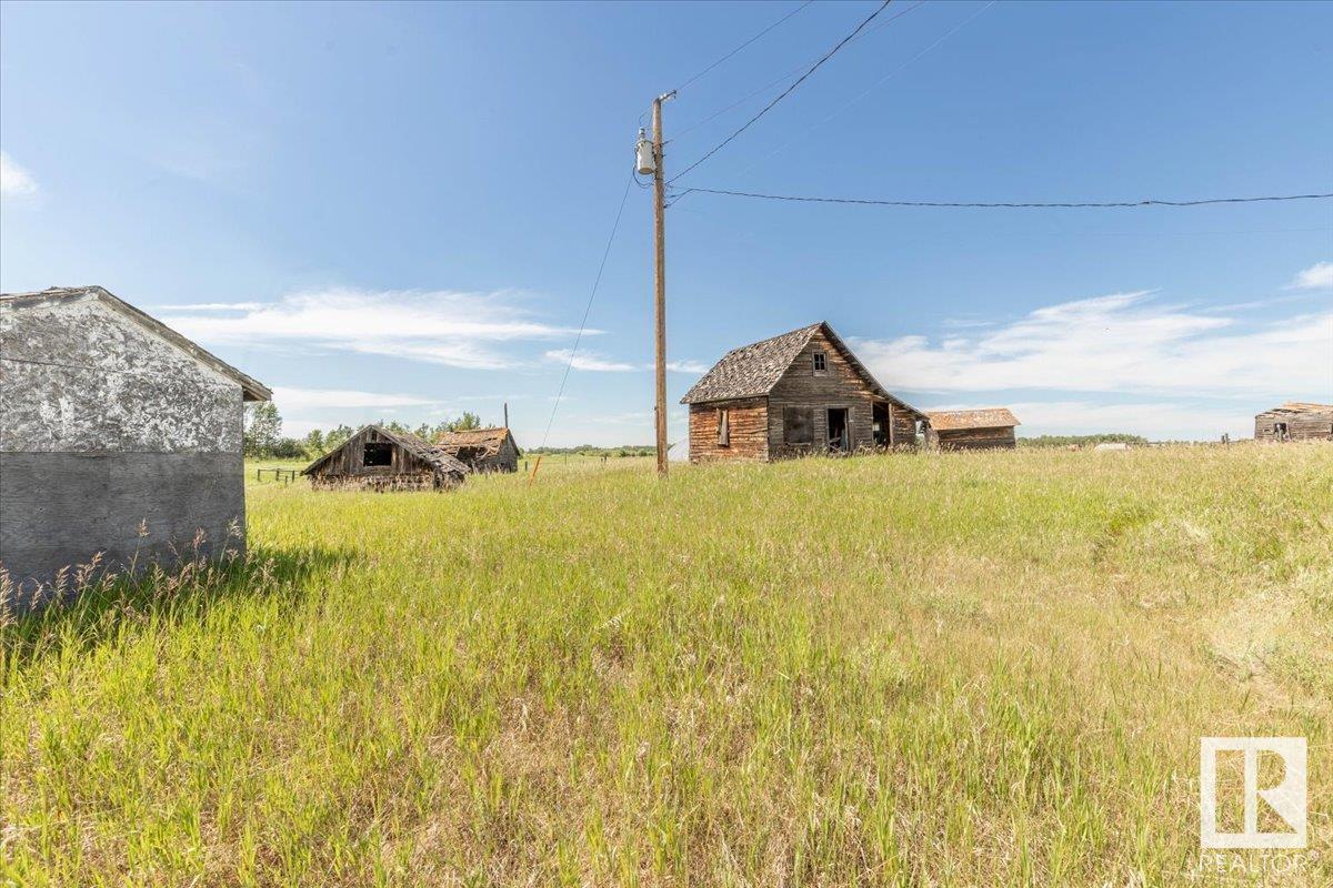 Photo 13 of 57022 Rge Road 213, Rural Sturgeon County AB
