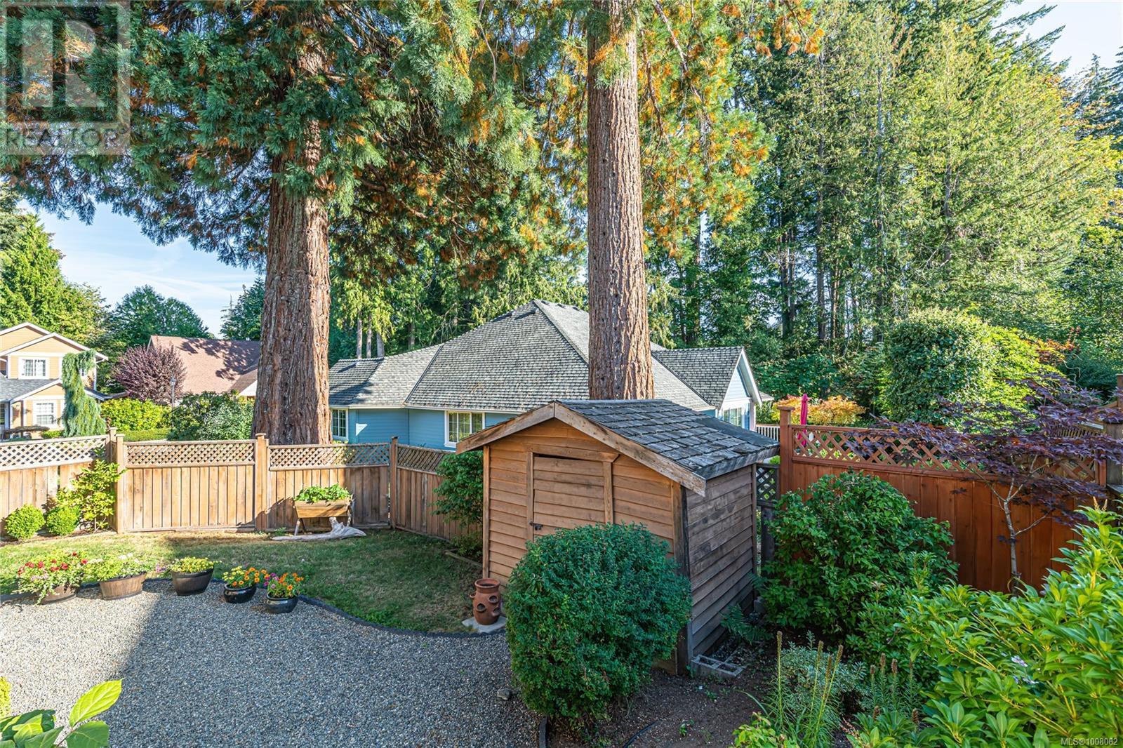 Photo 9 of 3 3134 Manor Dr, Duncan BC