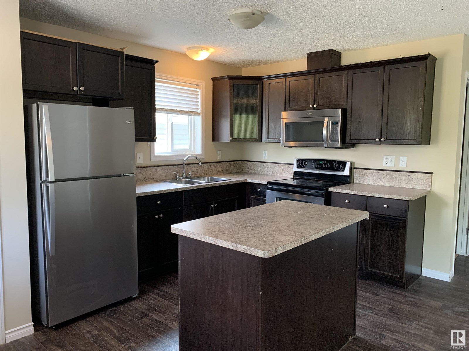 Photo 14 of 11824 93 St Nw, Edmonton AB