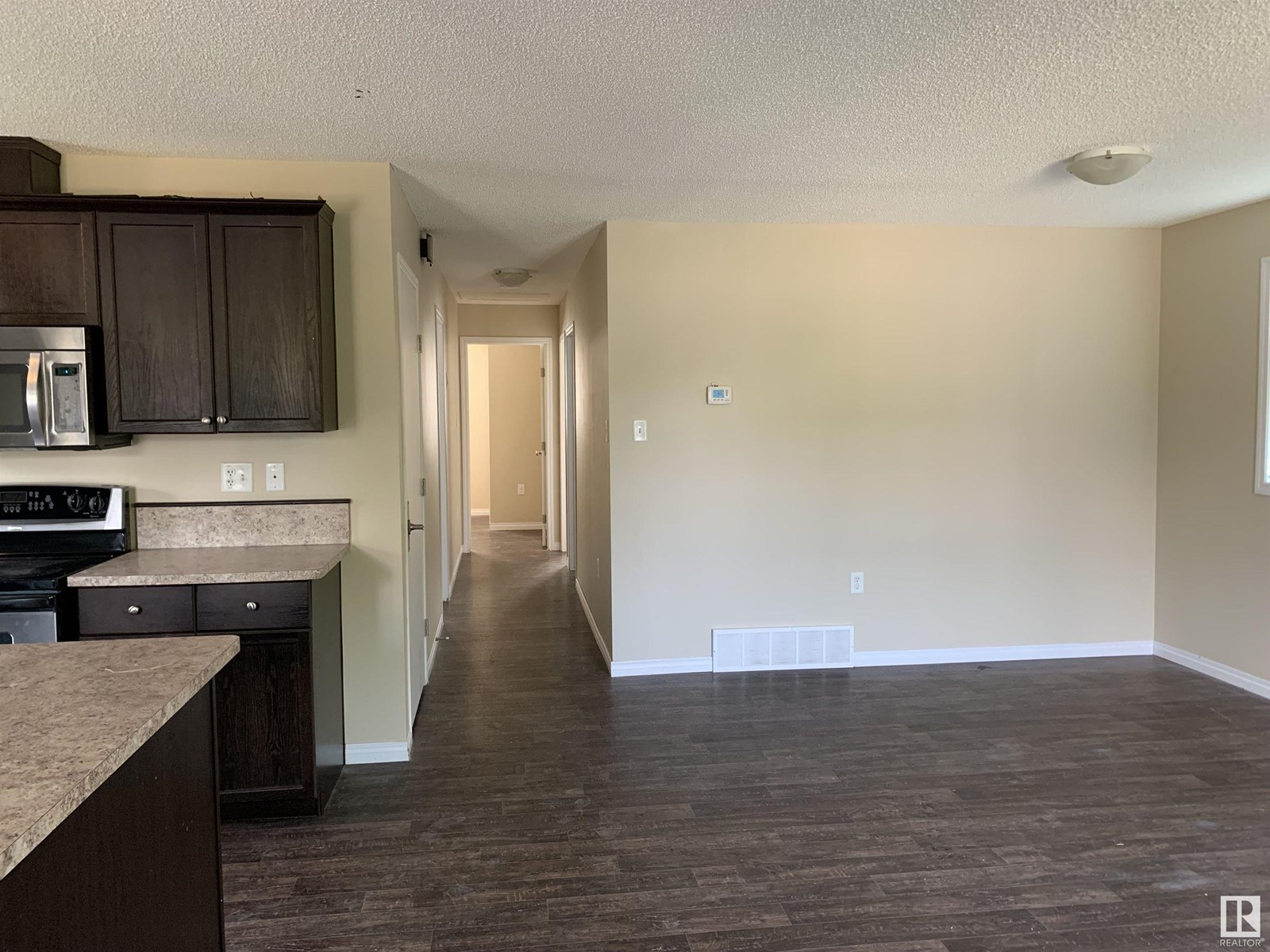 Photo 13 of 11824 93 St Nw, Edmonton AB