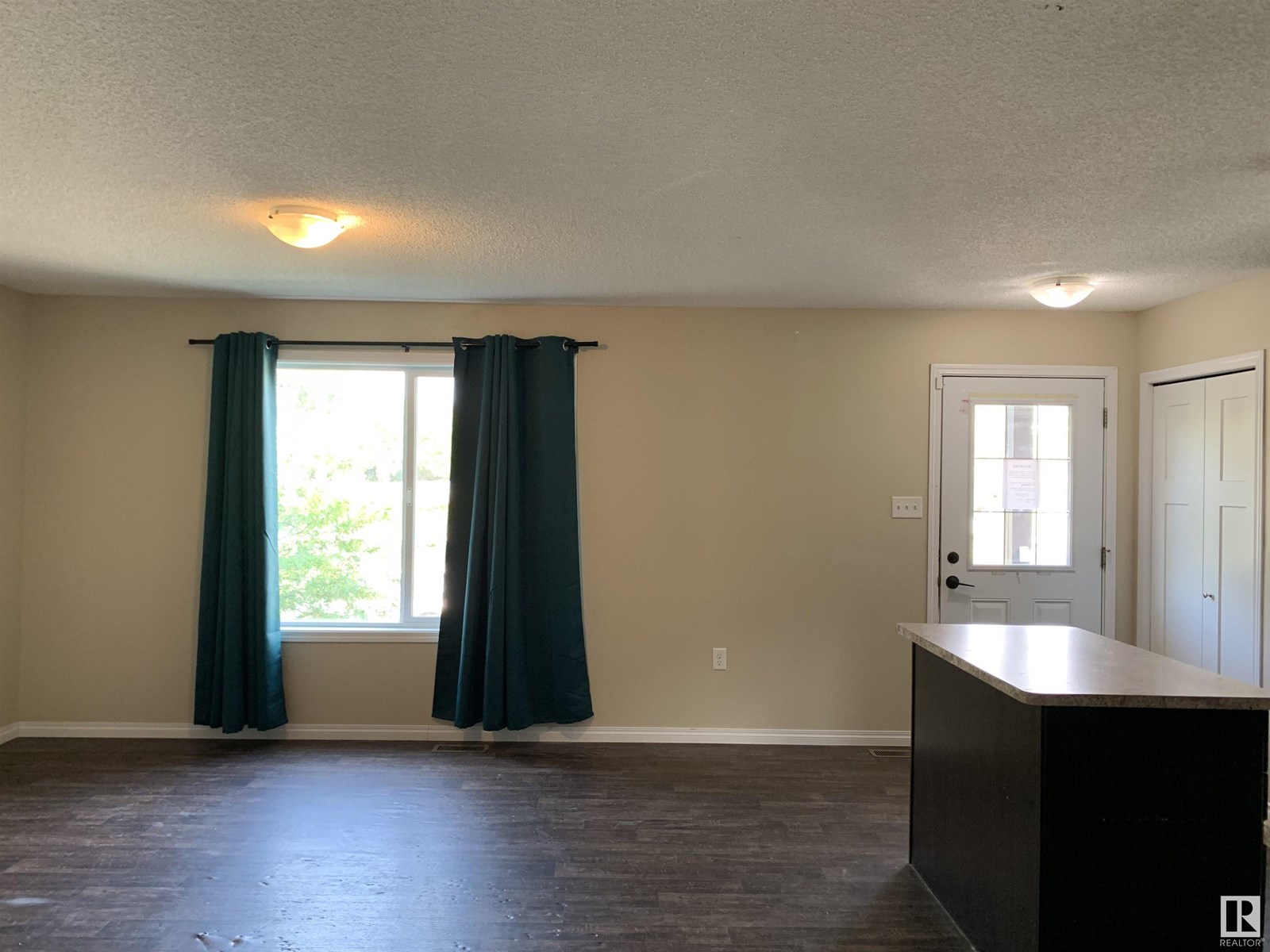 Photo 11 of 11824 93 St Nw, Edmonton AB