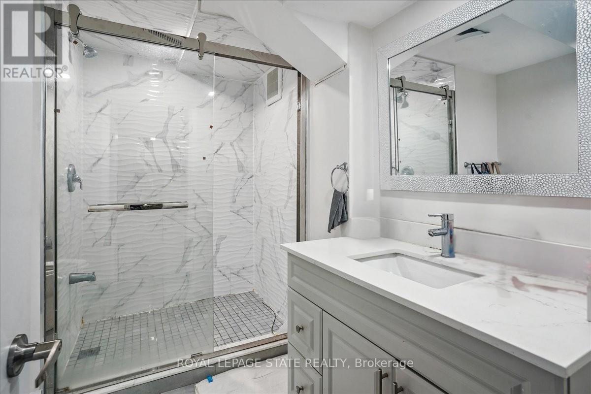 Photo 32 of 251 King Street E, Hamilton ON