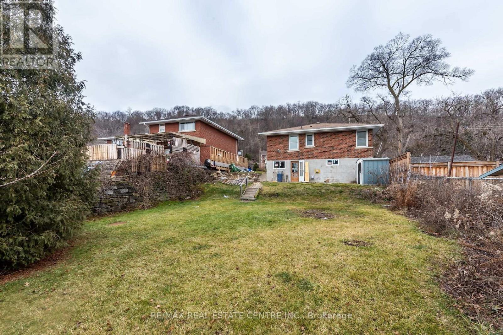 Single Family House Bungalow for Sale in A   KIMBERLY DRIVE Hamilton (Rosedale) 